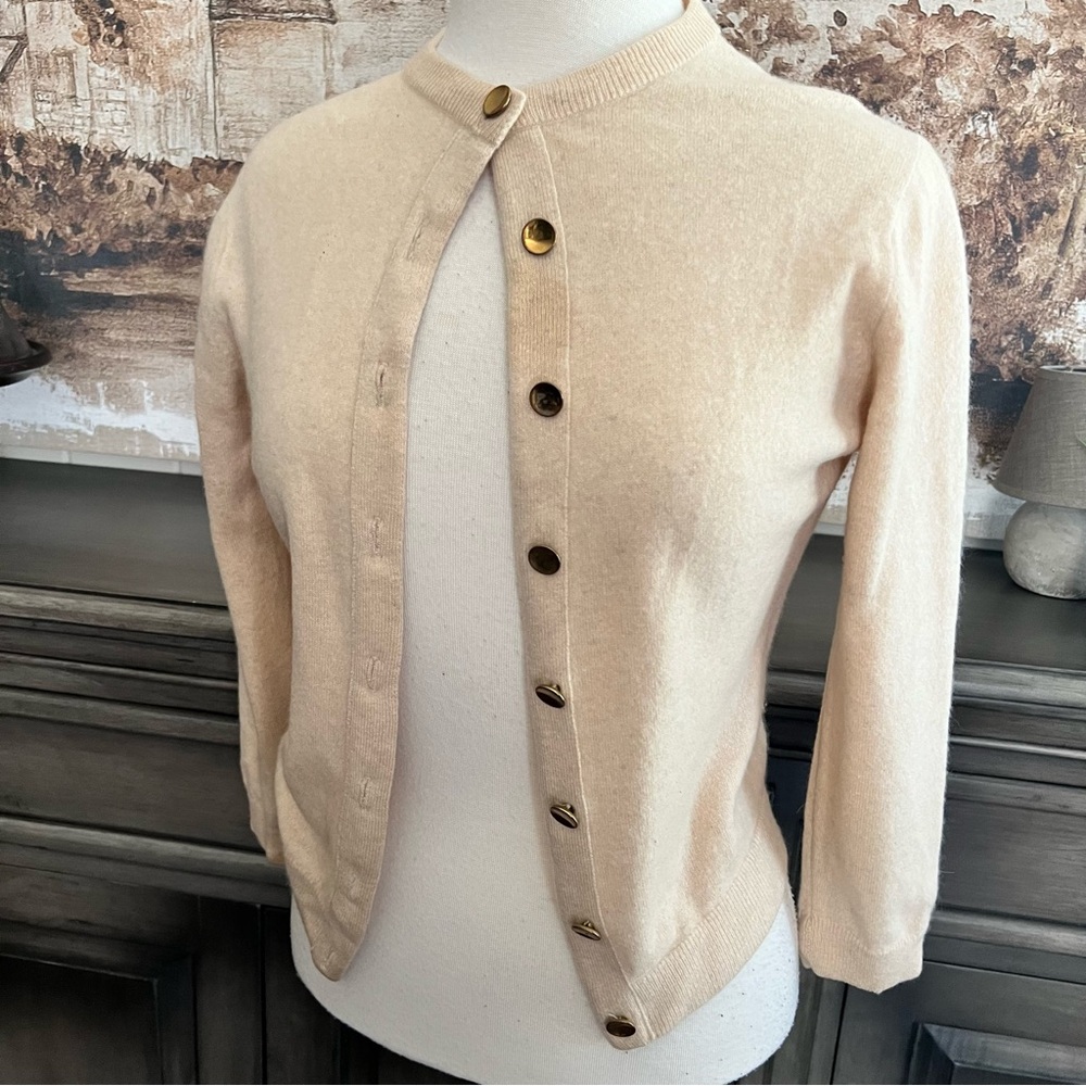Vintage 100% Virgin Cashmere Beige/Cream Cardigan Sweater 50’s size small